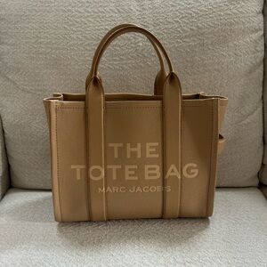 THE leather marc jacobs medium tote bag